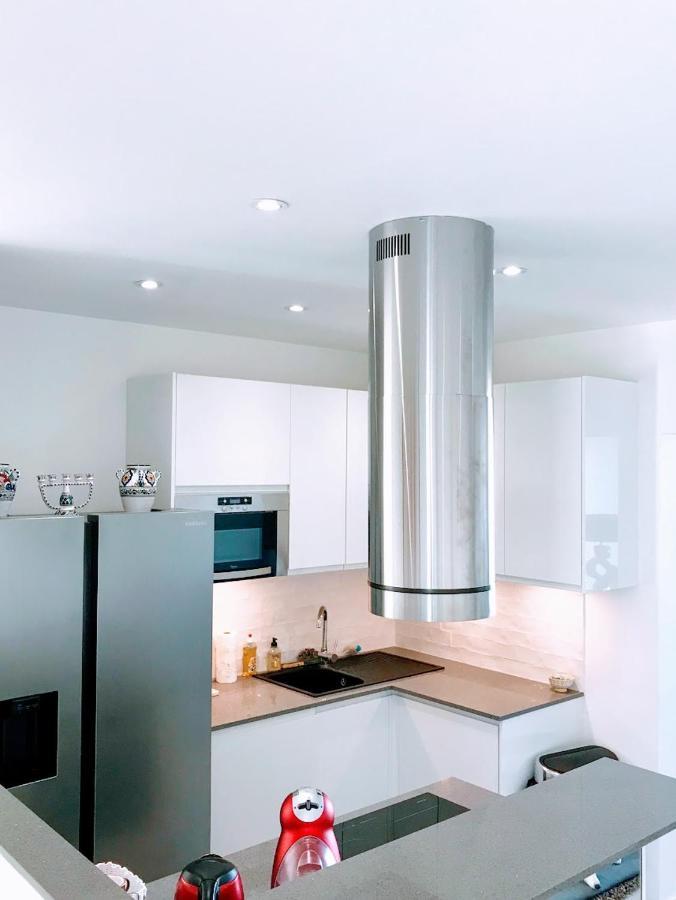Eiffel Tower Penthouse Apartment Париж Екстериор снимка